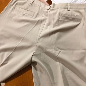 Nike cream/khaki golf shorts